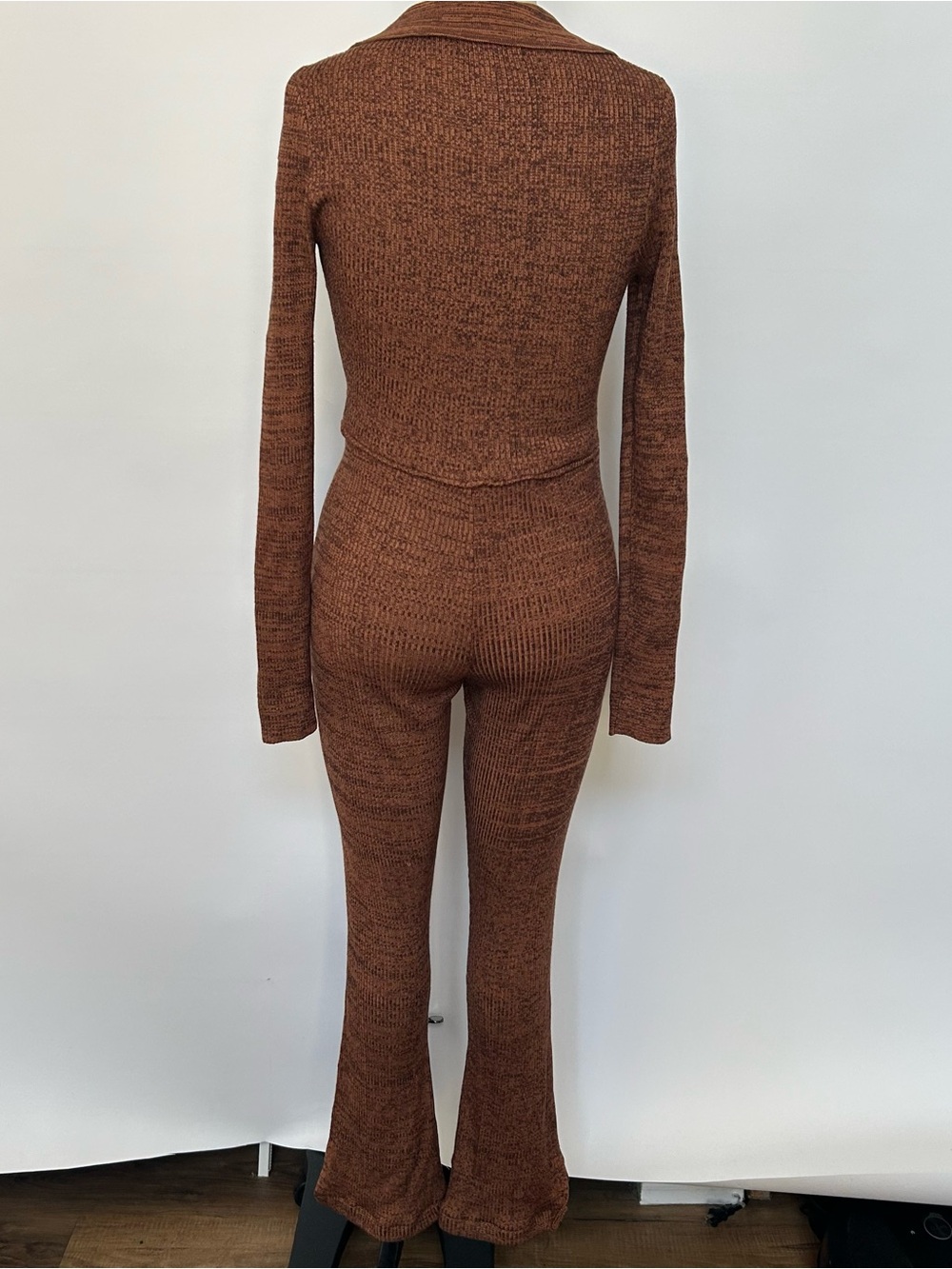 Missguided + Brown Ribbed Button-Front Jumpsuit - Picture 4 of 6